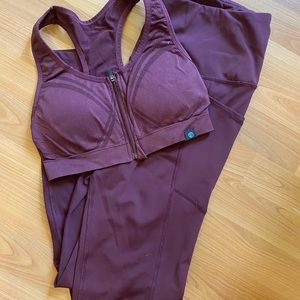 ✨Maroon Gym Set✨